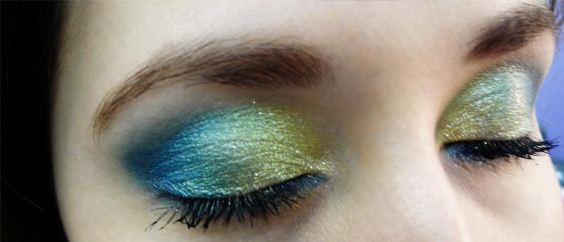make azul e dourada make azul e dourada