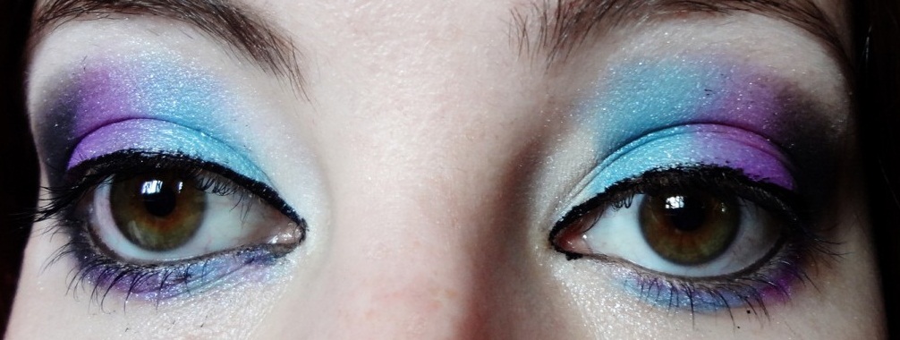 Maquiagem Azul e Roxa ? Passo 6 Maquiagem Azul e Roxa ? Passo 6