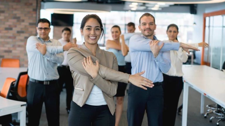 Quanto ganha um professor de ginástica laboral e quais os requisitos para se tornar um profissional dessa área