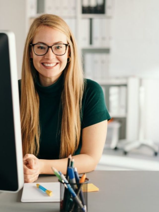 Como é o trabalho de uma recepcionista?